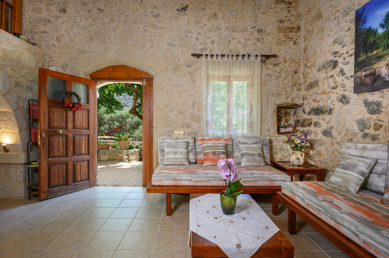 Others 4, Pagonas Traditional House, Crete