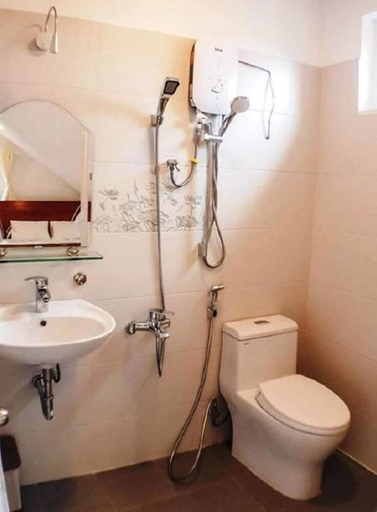 Bathroom 5, An Nhien Villa, Đà Lạt