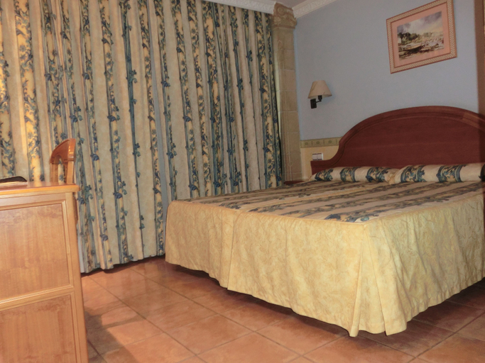 Bedroom 5, Hotel Las Ruedas, Cantabria