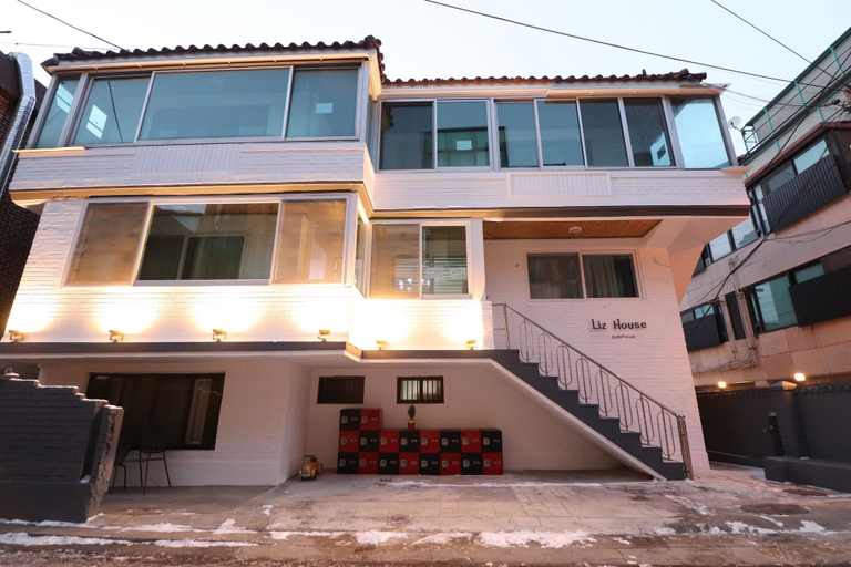 Exterior & Views 2, Liz's House - Hostel, Mapo
