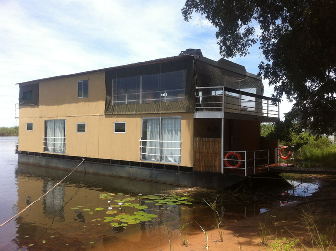 Exterior & Views 2, Delta Belle Boathouse, Ngamiland West
