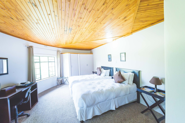 Bedroom 2, Deruxa Cottages, City of Tshwane