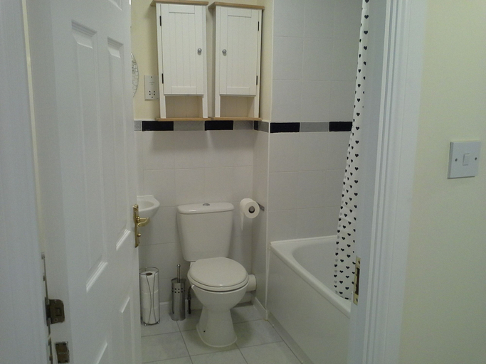 Bathroom, Modern Leith apartment, Edinburgh