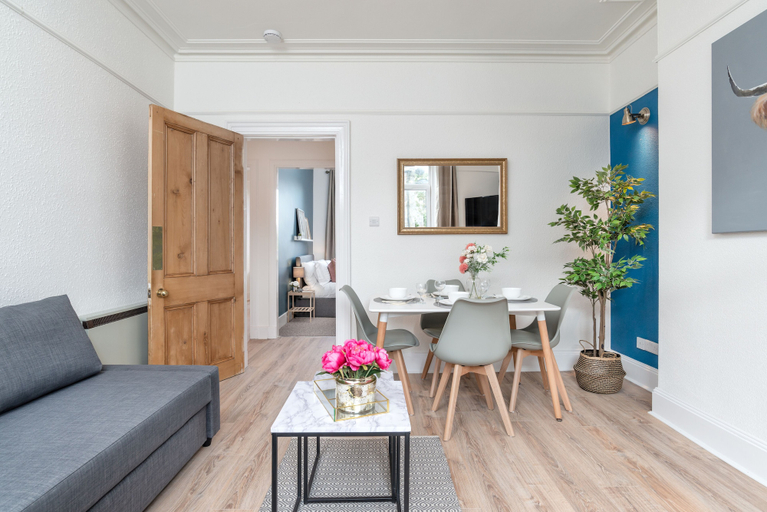 Others 5, West Mount Apartment, Aberdeen