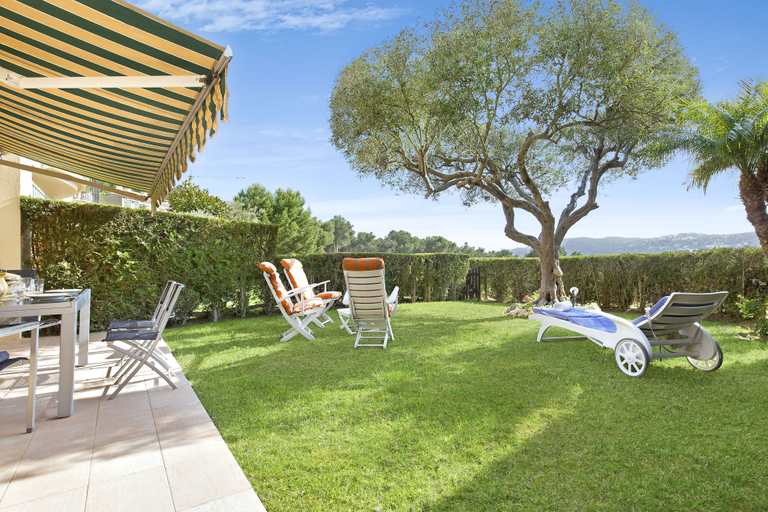 Others 5, Villa Ses Brises 28, Girona