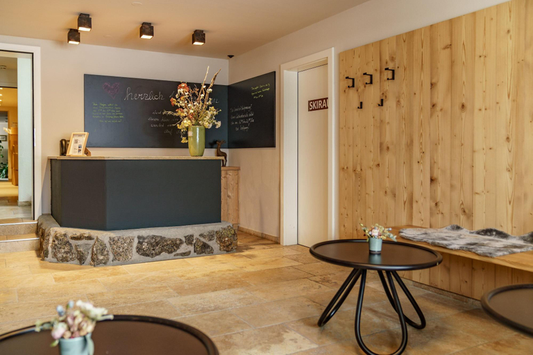 Public Area 2, Landhaus Hubertus - Hotel Garni, Liezen