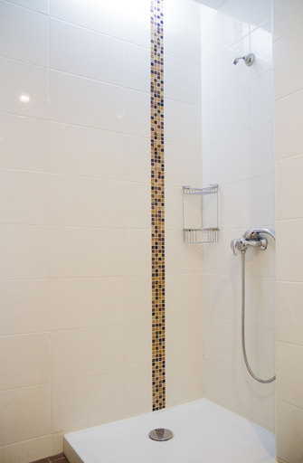 Bathroom 4, Hotel Rodon, Central Macedonia