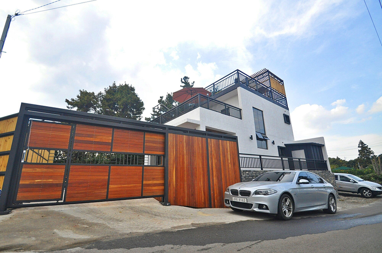 Exterior & Views 1, NonilSO Private Pension, Seogwipo