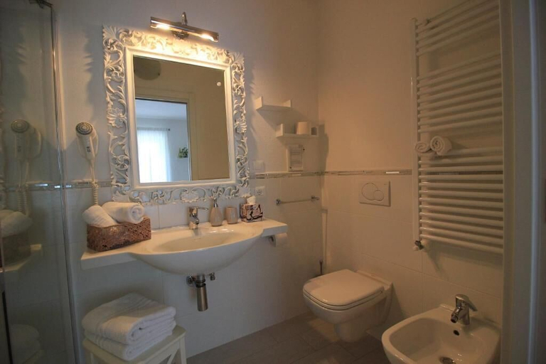 Bathroom 3, Rooms & Breakfast Il Punto..., Verona