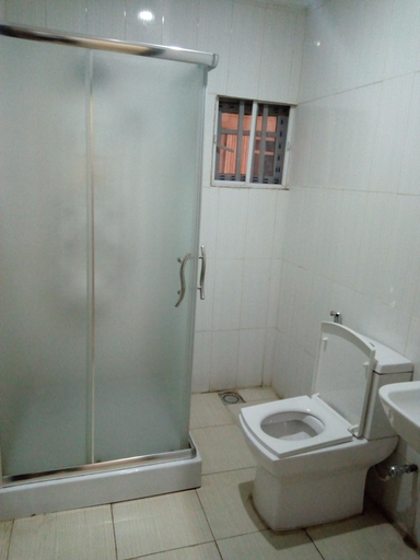 Bathroom 3, Groovy Hotel, Akure North