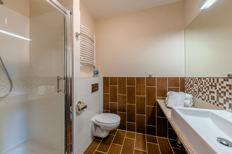 Bathroom 4, Mikołajki Resort Hotel & Spa, Giżycko
