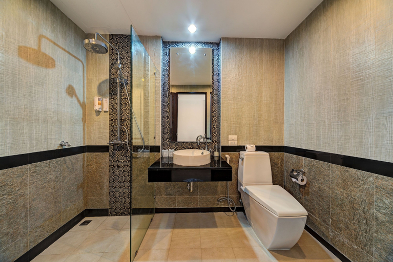 Bathroom 4, Aonang Regent, Mueang Krabi