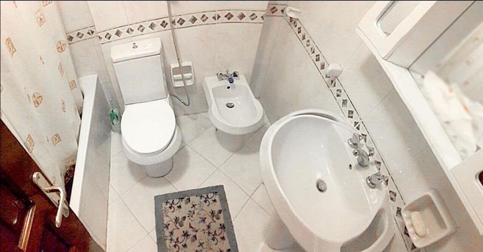 Bathroom, AlSaeed Residence, Kasrouane