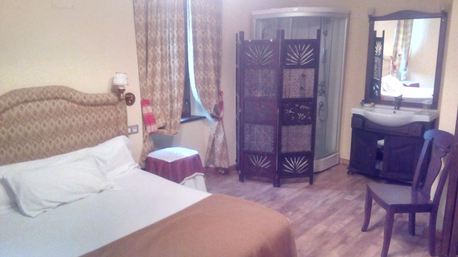Bedroom 4, Hotel Vitorio, Asturias