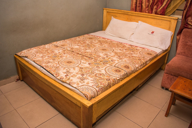Bedroom 2, Goldlux Hotel, Agege