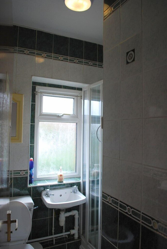 Bathroom 4, Clift Guest House, Bristol