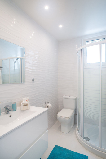 Bathroom 4, Chora House, South Aegean