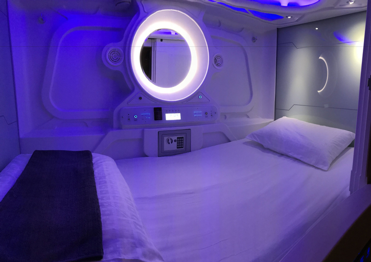 Bedroom 3, Atlantis Pods at Chinatown, Singapore