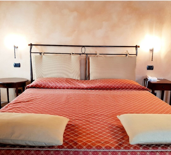 Bedroom 2, La Cantina Hotel Residence, Modena