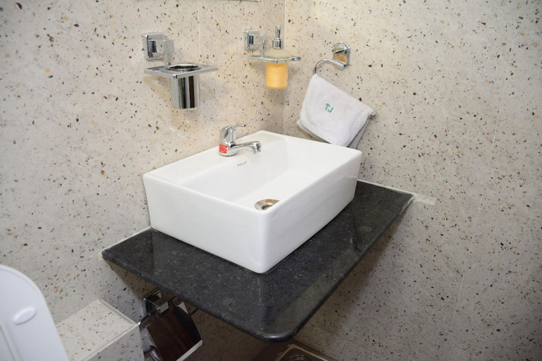 Bathroom, Eco Inn Hotel, Jamnagar