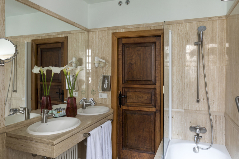 Bathroom 4, Parador de Pontevedra, Pontevedra