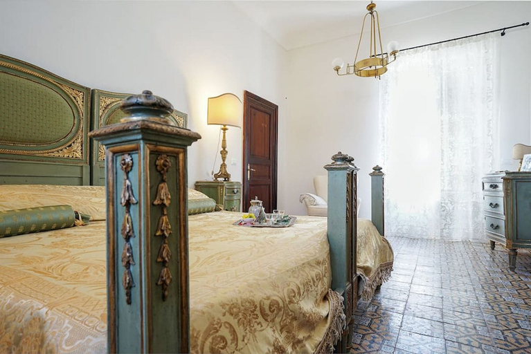 Bedroom 2, Antica Dimora la Porta del Sale, Trapani