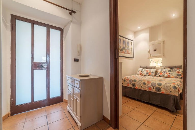Others 4, Colosseo & San Clemente Cosy Flat, Rome