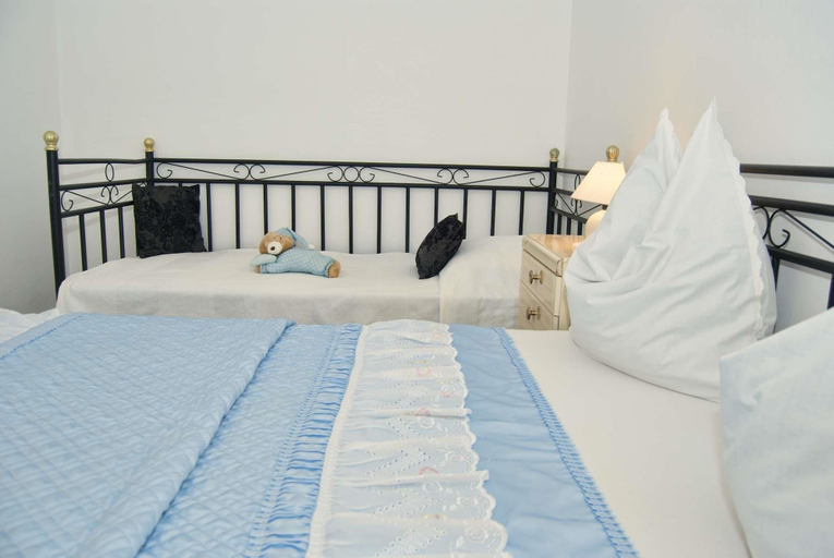Bedroom 3, Apartments Zderic, Gradac