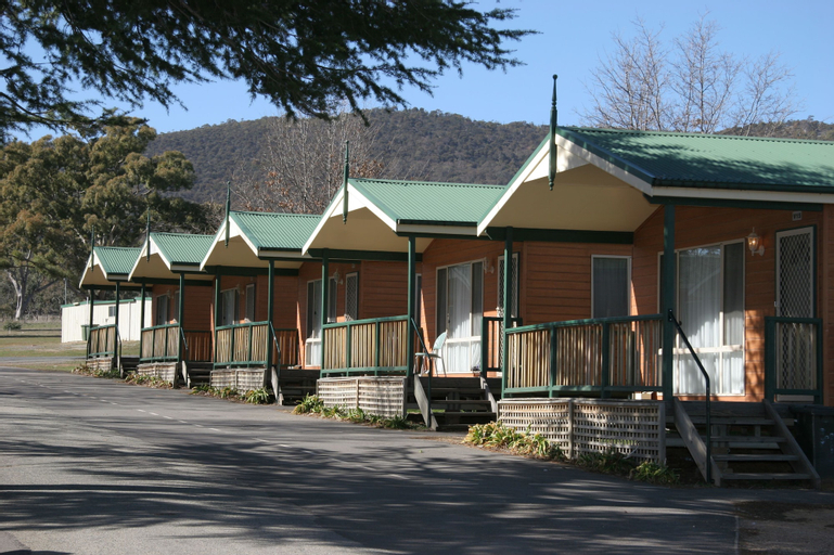 Exterior & Views 25