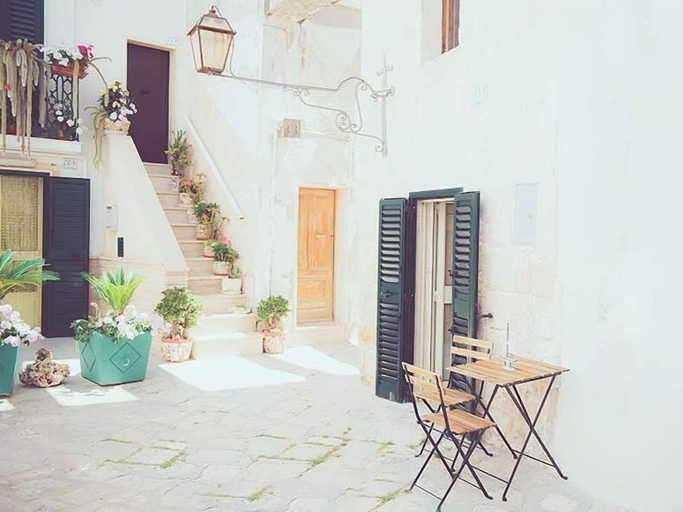 Others 5, La Bellavita, Bari