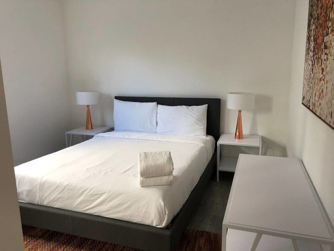 Bedroom 2, Brand NEW Luxury Spacious 3bdr Townhome Close to 3rd St, Los Angeles