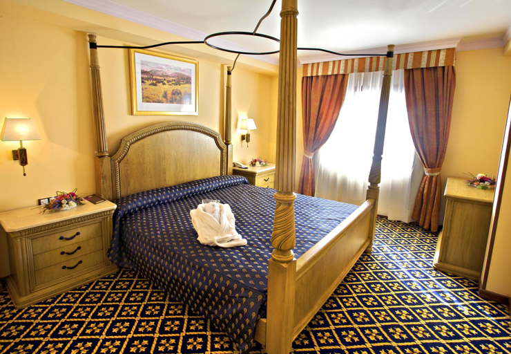 Bedroom 3, Hotel Agora Juan de Austria, Madrid