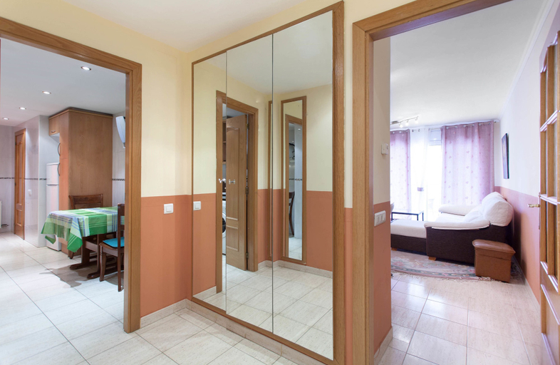 Others 5, Economy Apartments, Girona
