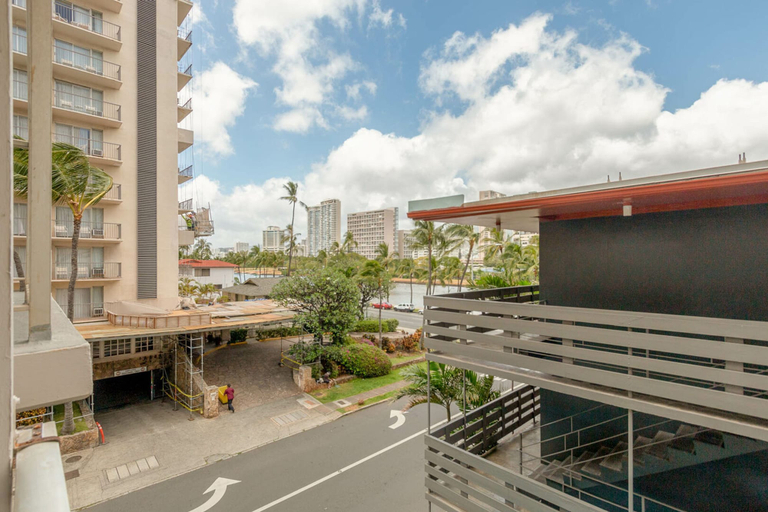 Exterior & Views, Lewers Street - Suite 401, Honolulu