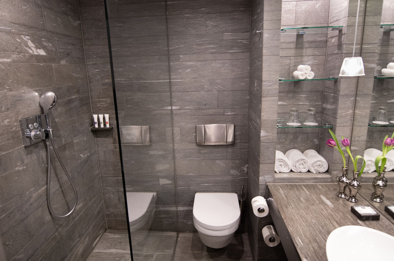 Bathroom 5, Swissôtel Amsterdam, Amsterdam