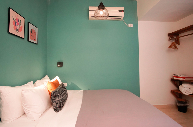 Bedroom 4, Domus TLV