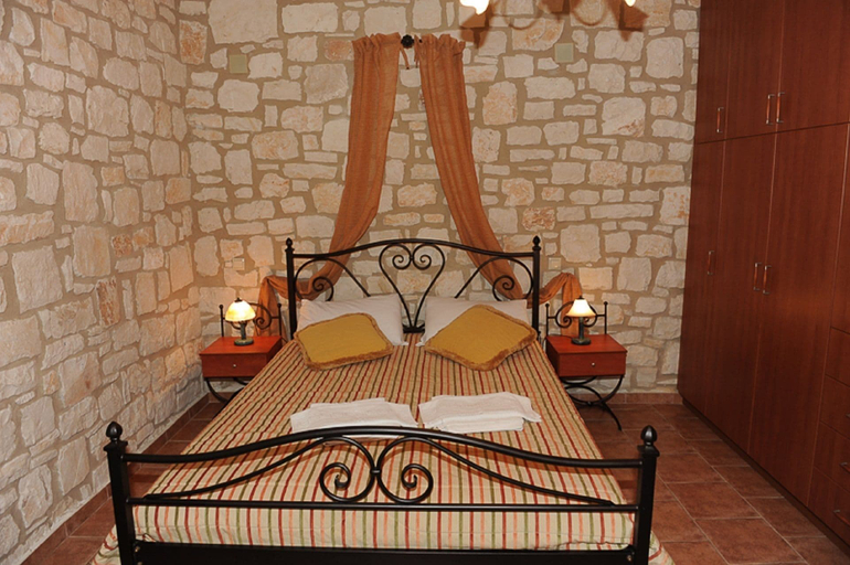 Bedroom 2, Ammos Villas, Ionian Islands