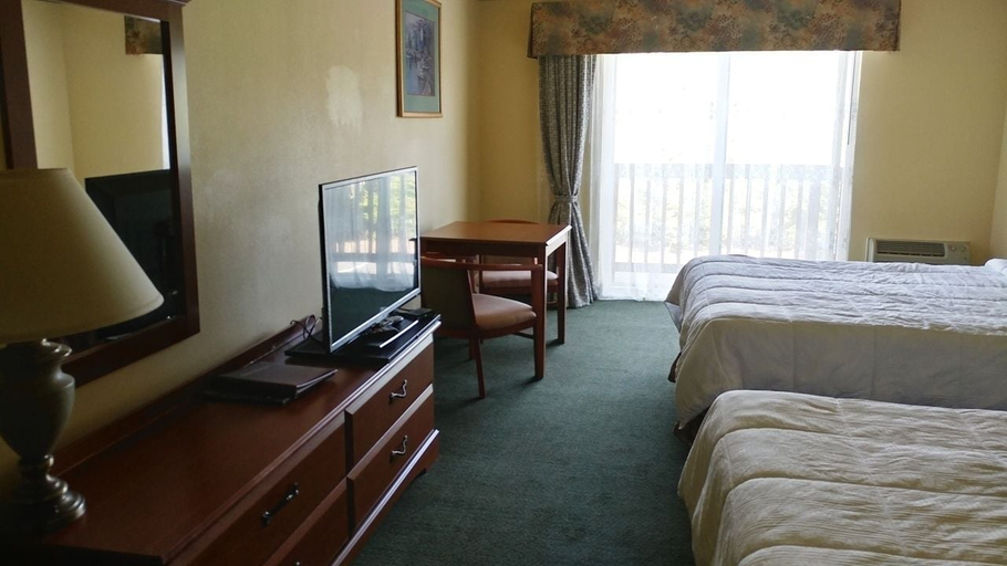 Bedroom 3, Palace Inn Suites Lincoln City, Lincoln