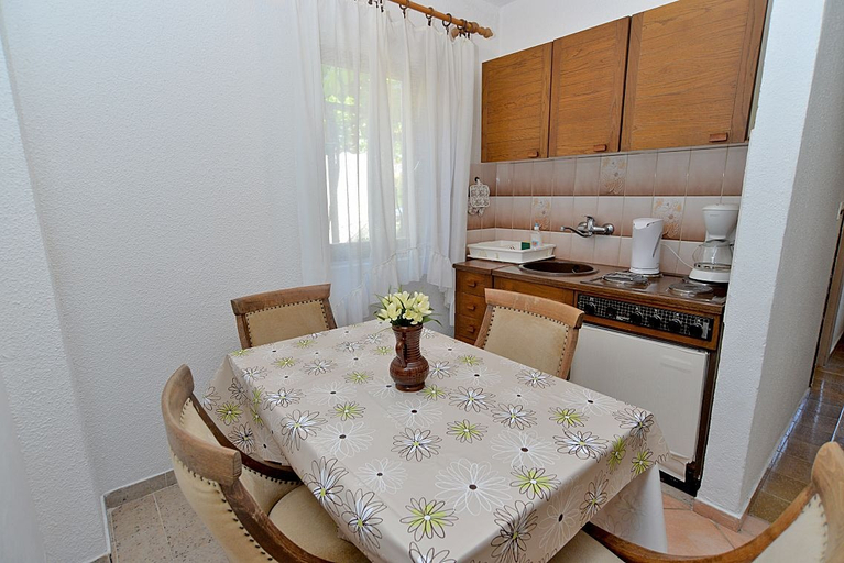 Others 5, Apartment Gey 671, Medulin