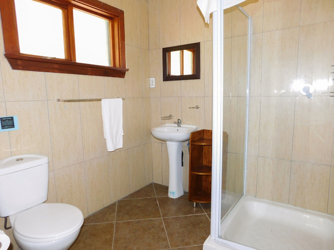 Bathroom 4, Sugar Beach Resort, Ugu