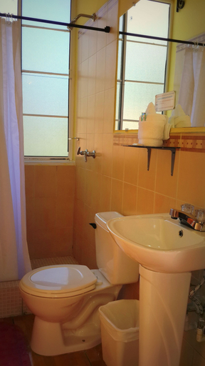 Bathroom 3, Hotel San Jerónimo, San Jerónimo