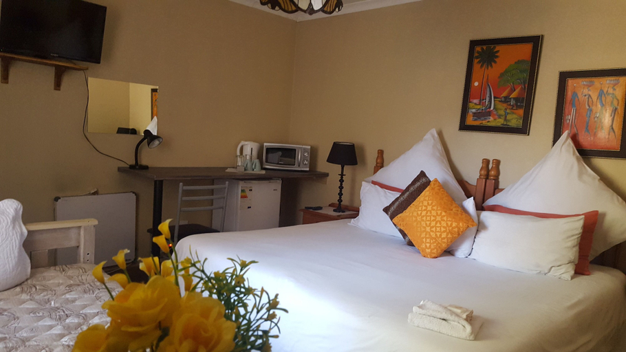Bedroom 2, African Sky Bed and Breakfast, West Rand