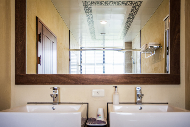 Bathroom 4, Oasis Hotel, Penghu