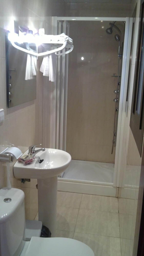Bathroom 3, Hostal Cal Jaume, Lleida