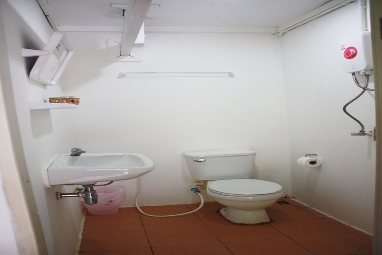 Bathroom 4, Lantern Inn Koh Lipe, Muang Satun