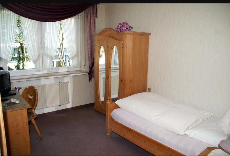 Bedroom 4, Hotel Restaurant Bieberstuben, Märkischer Kreis