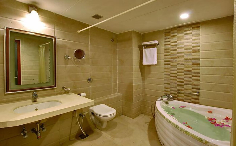 Bathroom 5, Aarya Grand Hotels & Resorts, Ahmadabad