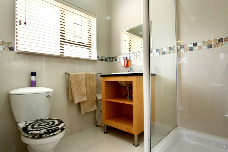 Bathroom 5, Casa Mia Guesthouse, City of Cape Town