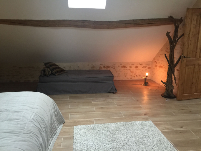 Bedroom 2, Au coq des bois, Yonne