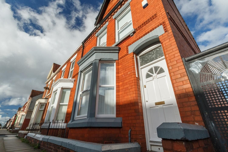 Exterior & Views, Superb central House, Sefton